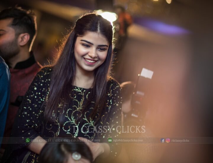 candid click, wedding photographers
